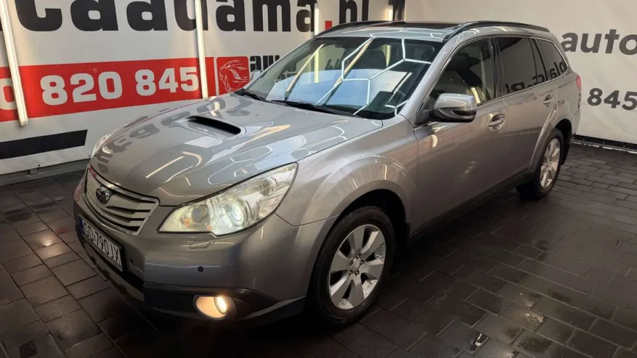 SUBARU Outback -
