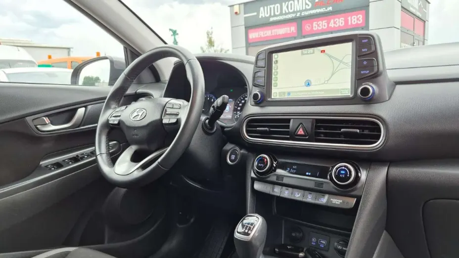 HYUNDAI Kona -