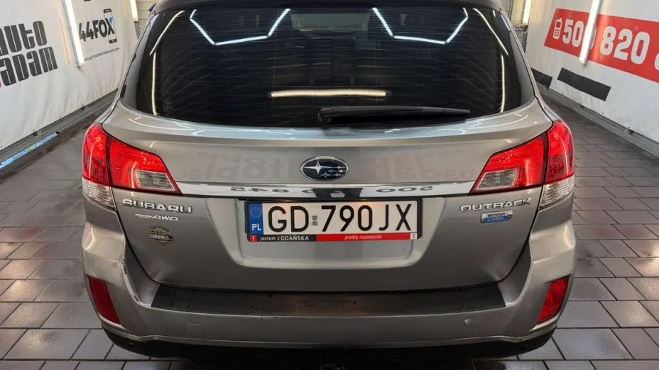 SUBARU Outback -