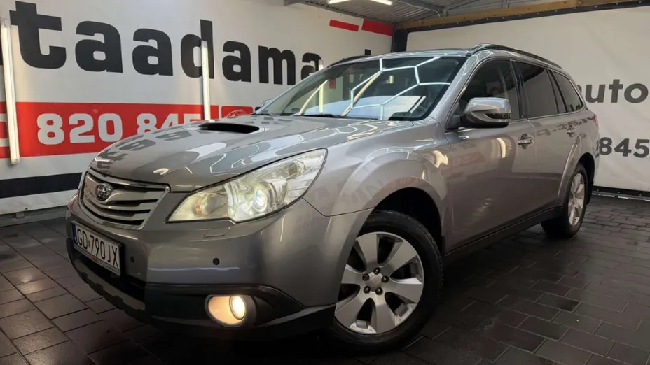 SUBARU Outback -
