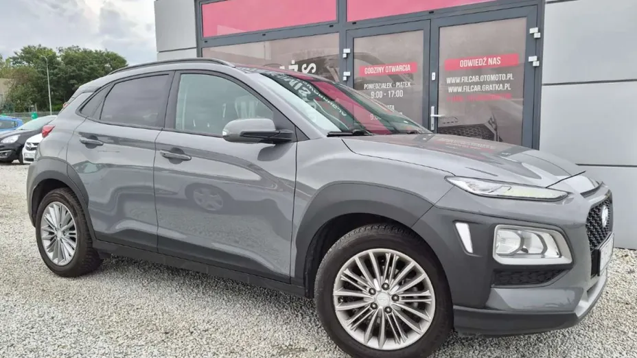 HYUNDAI Kona -