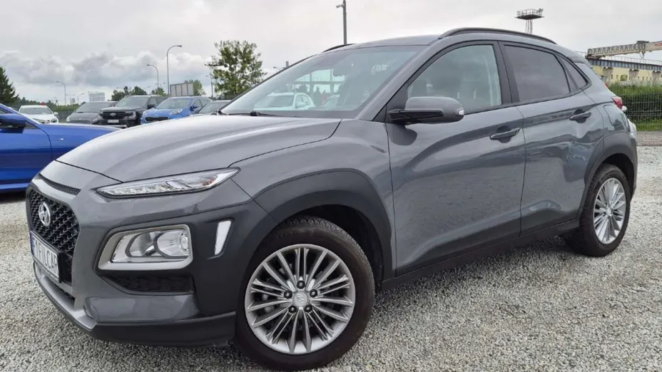 HYUNDAI Kona -