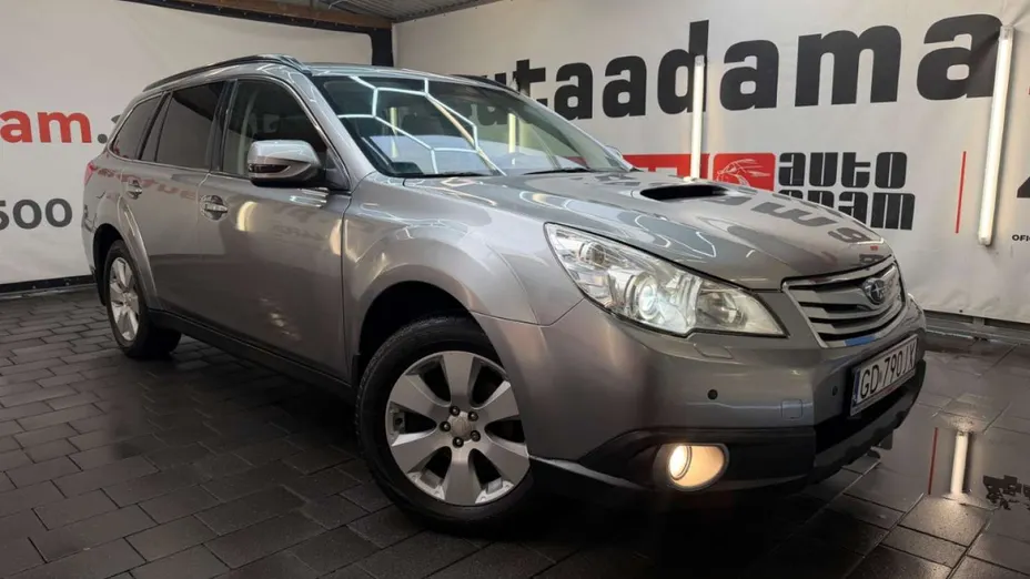 SUBARU Outback -