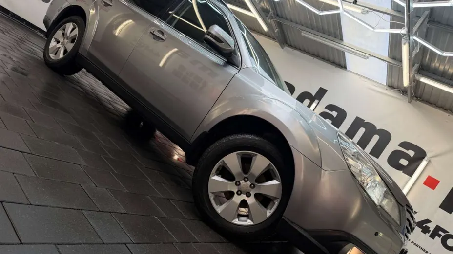 SUBARU Outback -