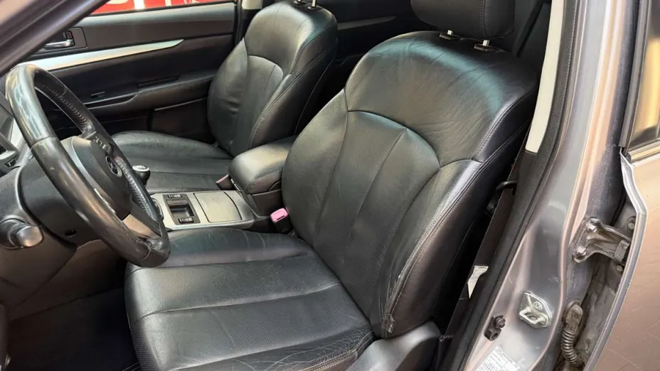 SUBARU Outback -