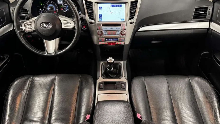 SUBARU Outback -