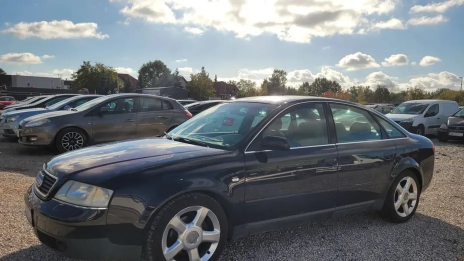 AUDI A6 -
