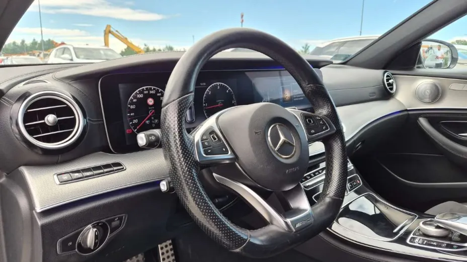 MERCEDES-BENZ E Klasa -