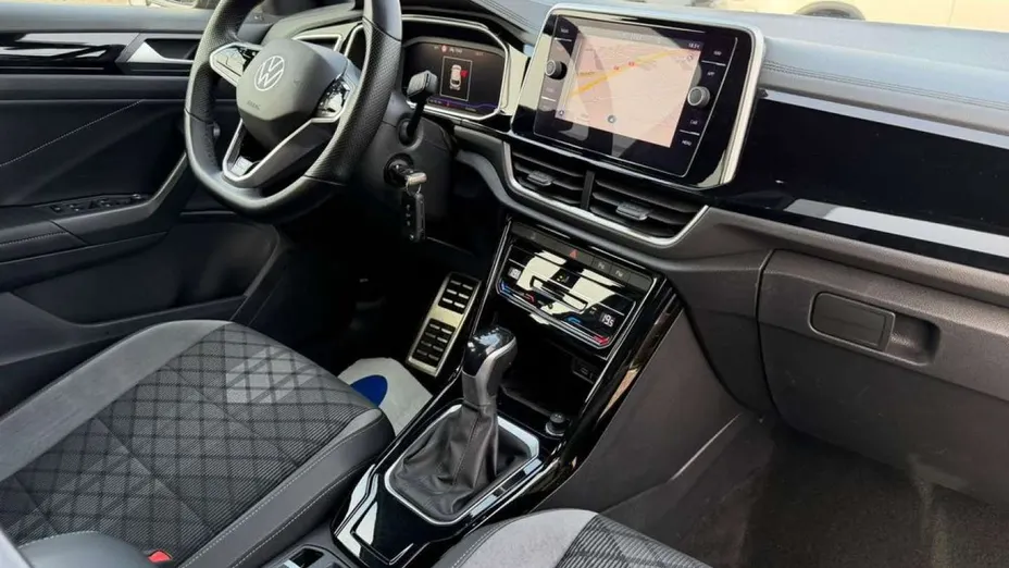 VOLKSWAGEN T-ROC -