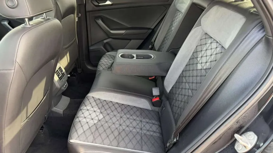 VOLKSWAGEN T-ROC -