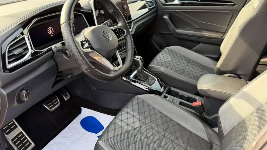 VOLKSWAGEN T-ROC -