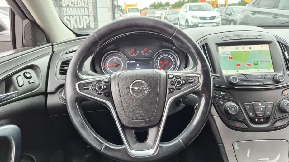 OPEL Insignia -