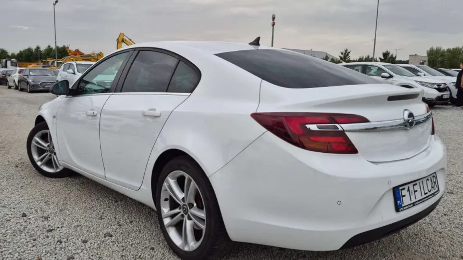 OPEL Insignia -