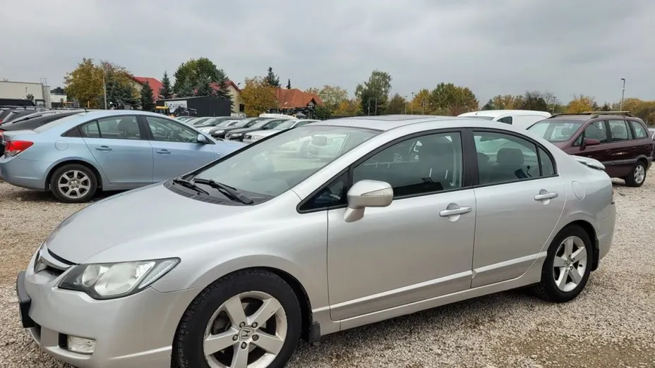 HONDA Civic -