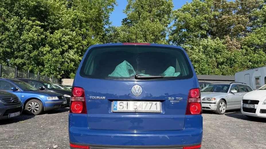 VOLKSWAGEN Touran -