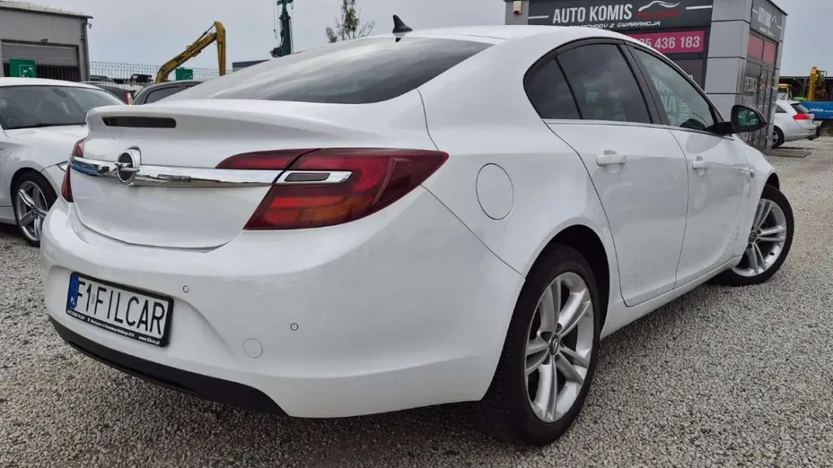 OPEL Insignia -