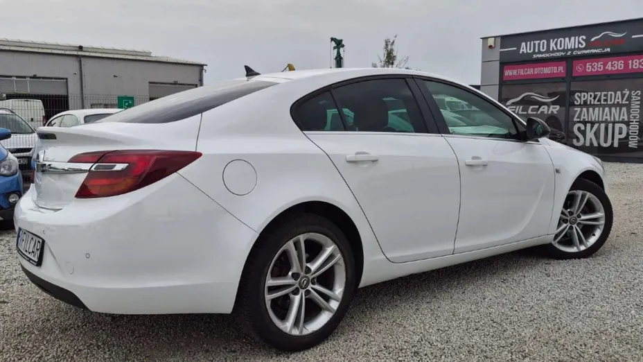 OPEL Insignia -