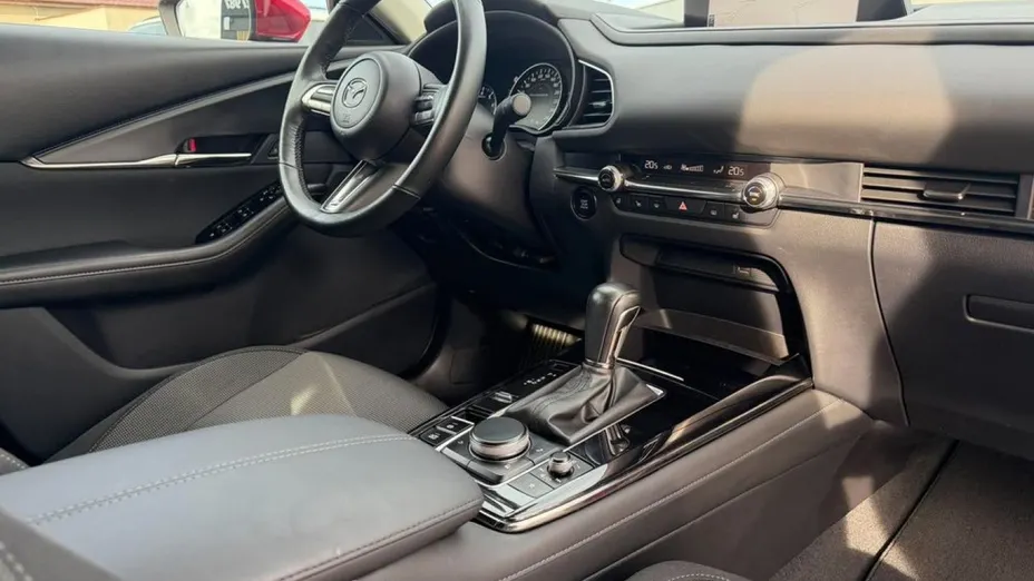 MAZDA CX-30 -