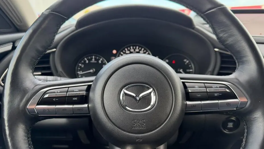 MAZDA CX-30 -