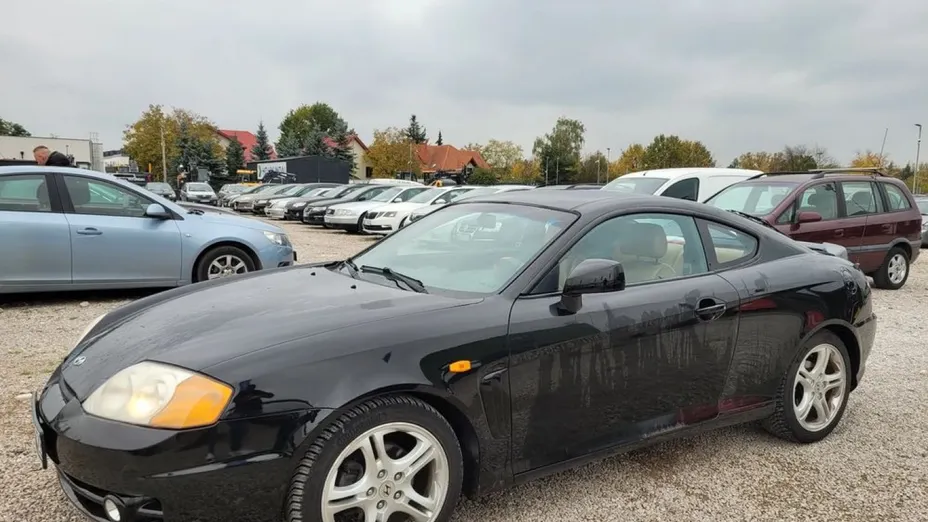 HYUNDAI Coupe -
