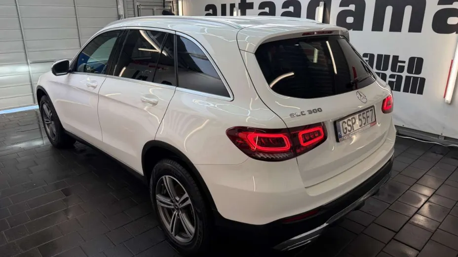 MERCEDES-BENZ GLC -
