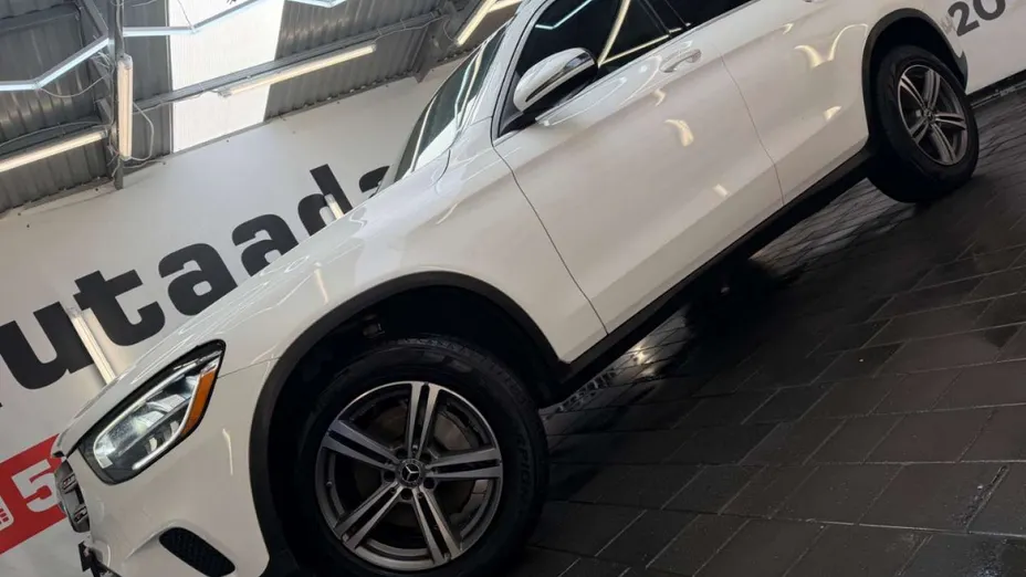 MERCEDES-BENZ GLC -