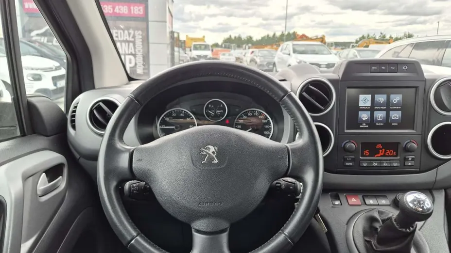 PEUGEOT Partner -