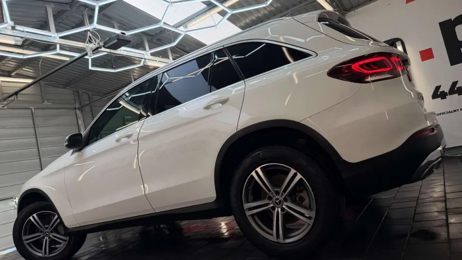 MERCEDES-BENZ GLC -