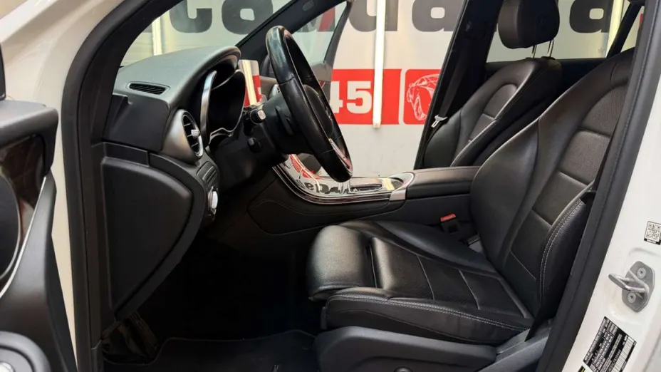 MERCEDES-BENZ GLC -