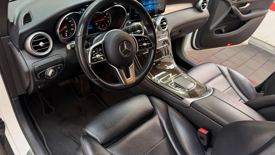 MERCEDES-BENZ GLC -