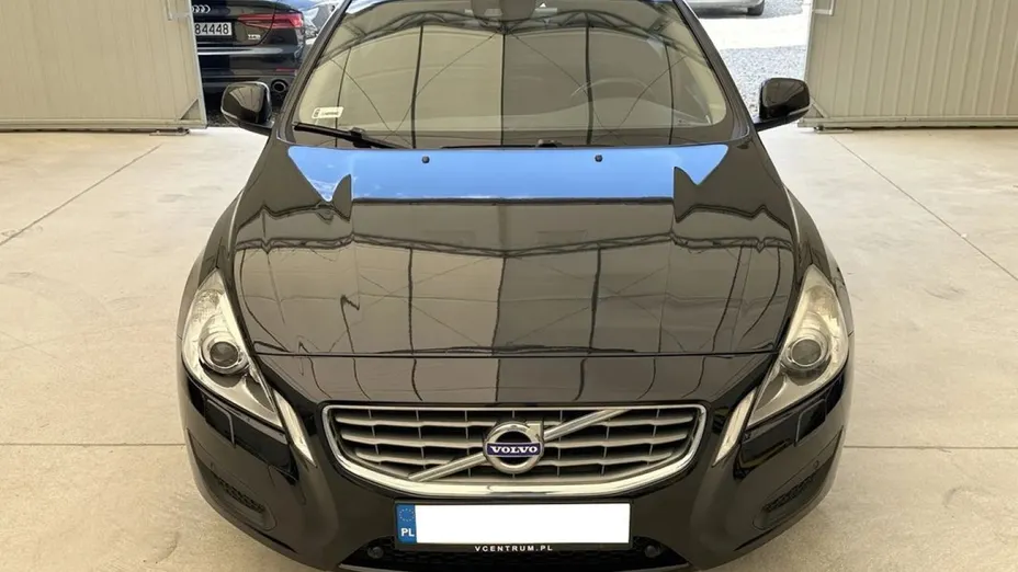 VOLVO S60 -