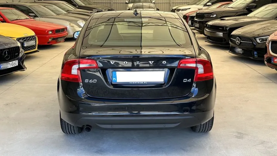 VOLVO S60 -