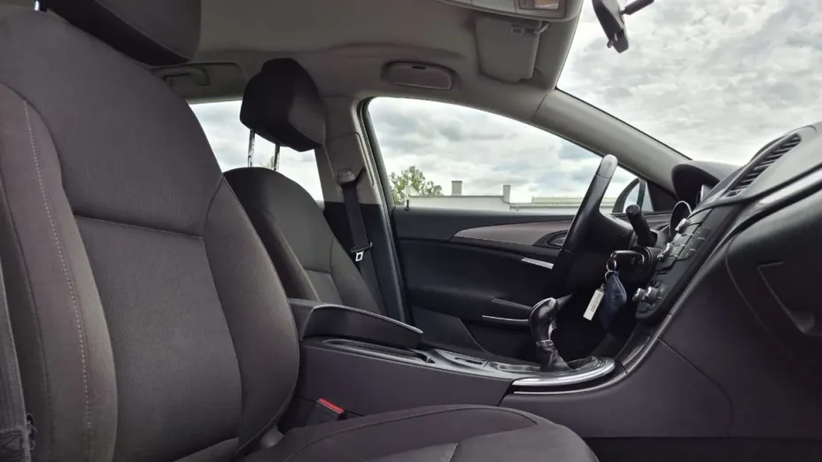 OPEL Insignia -