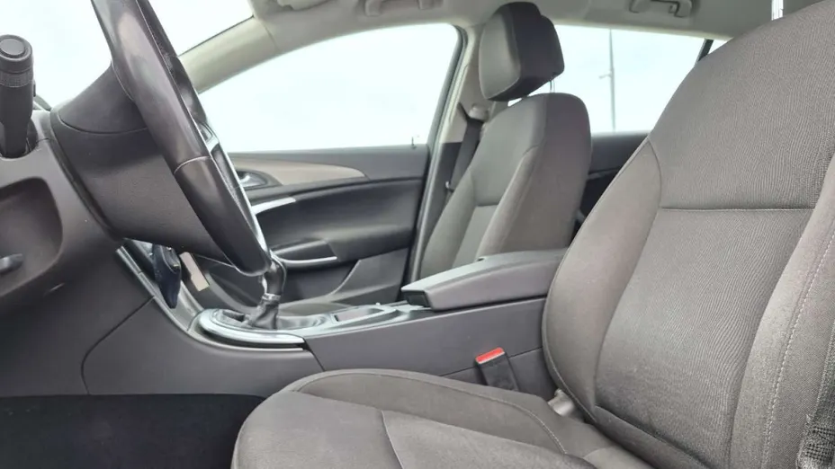 OPEL Insignia -