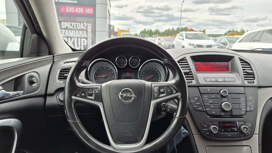OPEL Insignia -