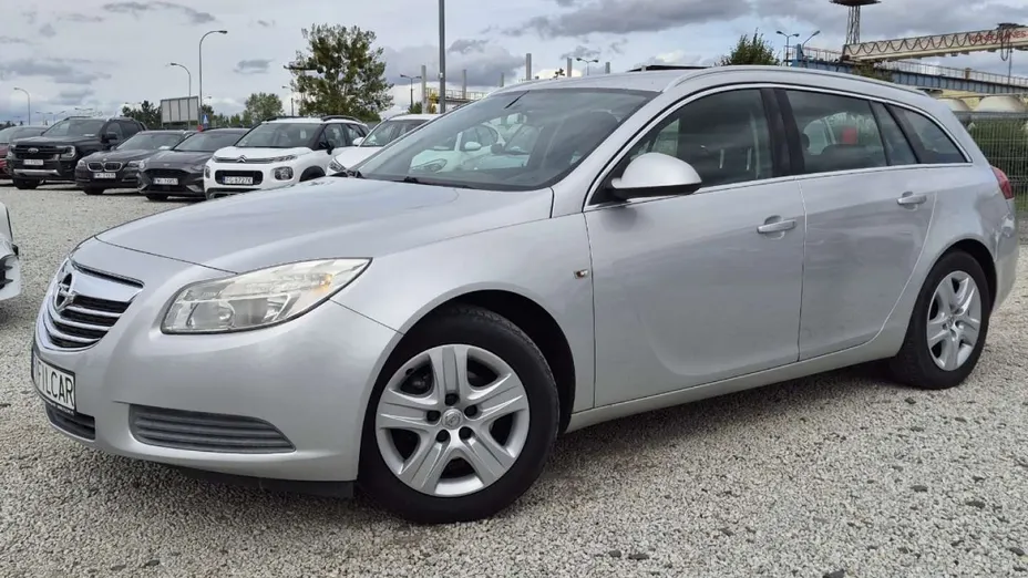 OPEL Insignia -