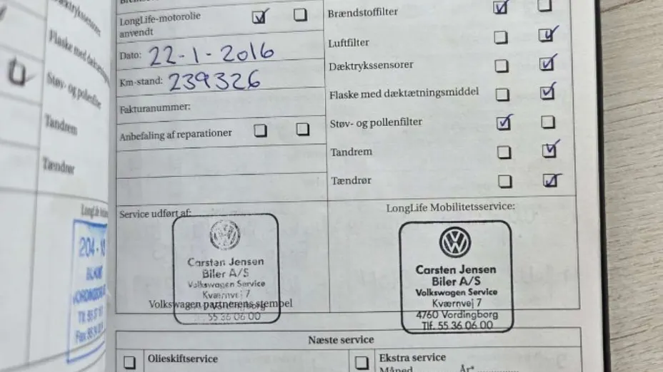 VOLKSWAGEN Passat -