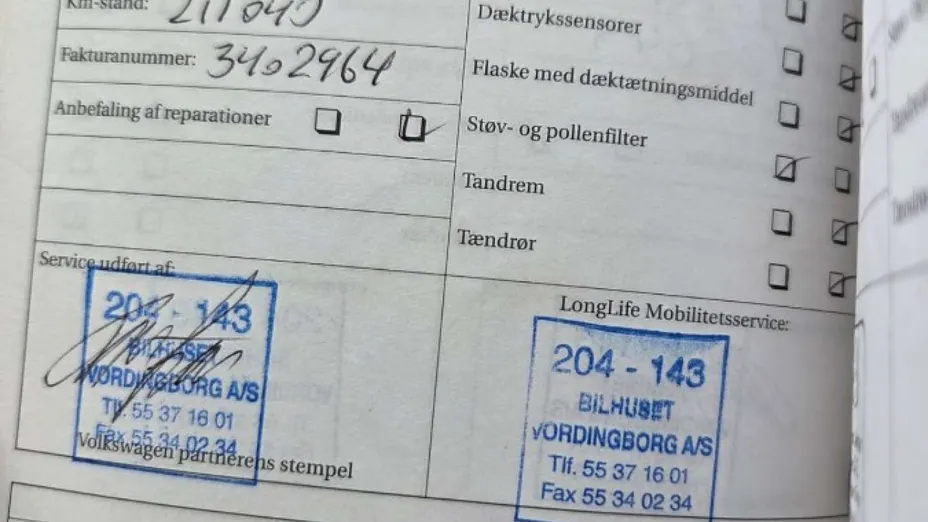 VOLKSWAGEN Passat -