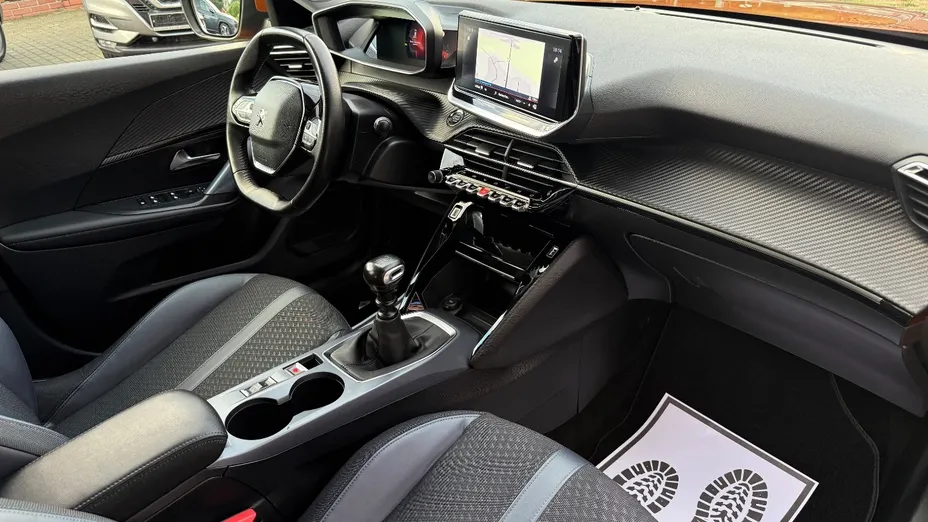 PEUGEOT 2008 -