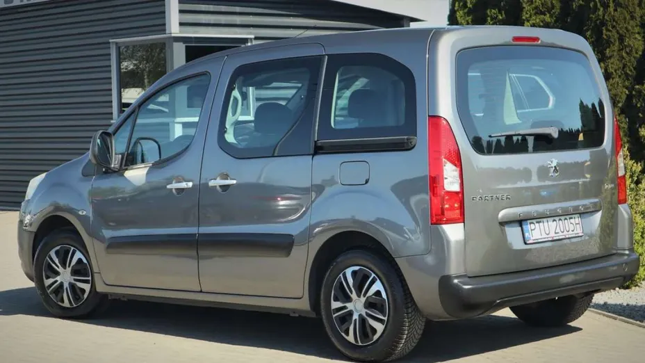 PEUGEOT Partner -
