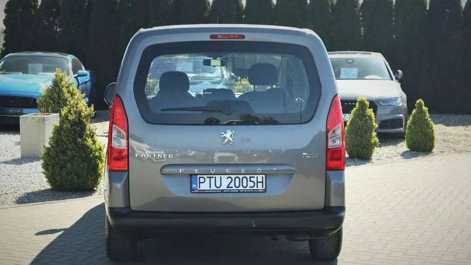 PEUGEOT Partner -