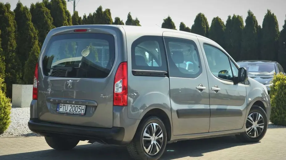 PEUGEOT Partner -