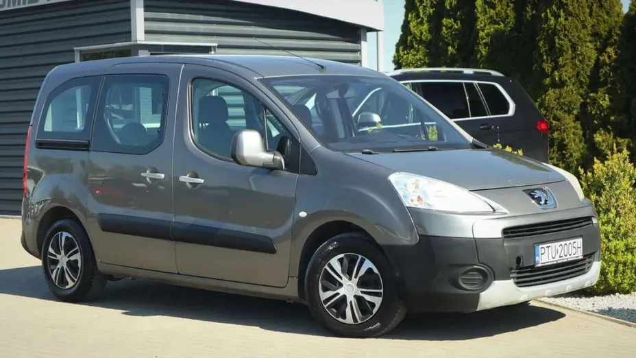 PEUGEOT Partner -