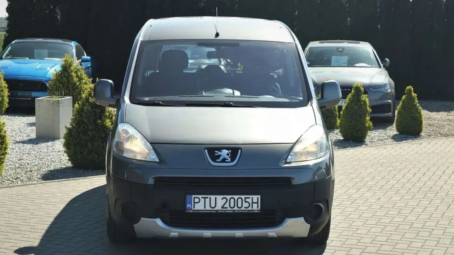 PEUGEOT Partner -