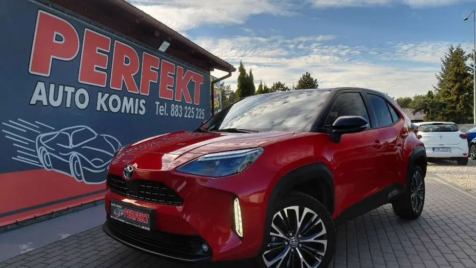 TOYOTA Yaris Cross -