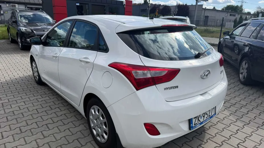 HYUNDAI i30 -