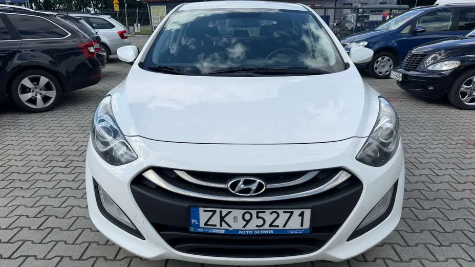HYUNDAI i30 -
