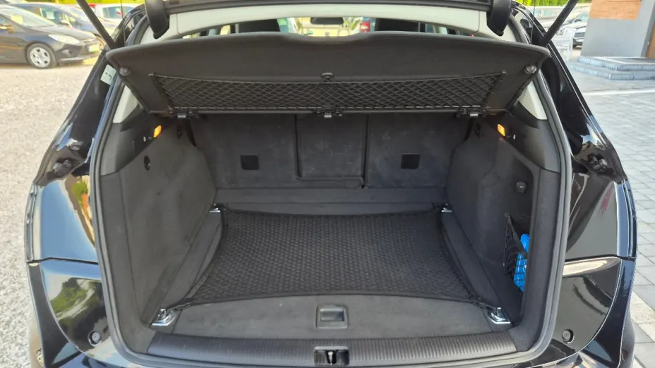 AUDI Q5 -