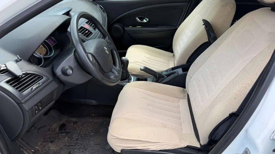RENAULT Megane -