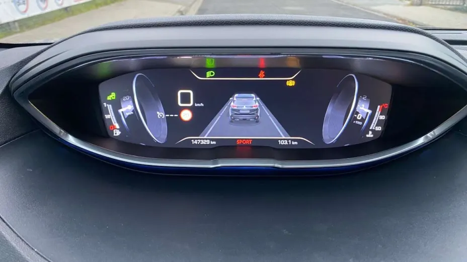 PEUGEOT 3008 -